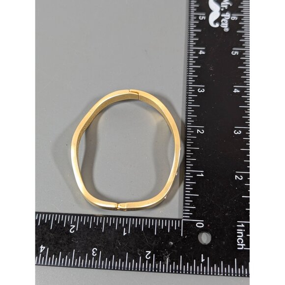 Gold Tone Matte Wavy Rhinestone Tennis Bracelet 6.5" - Picture 7 of 7